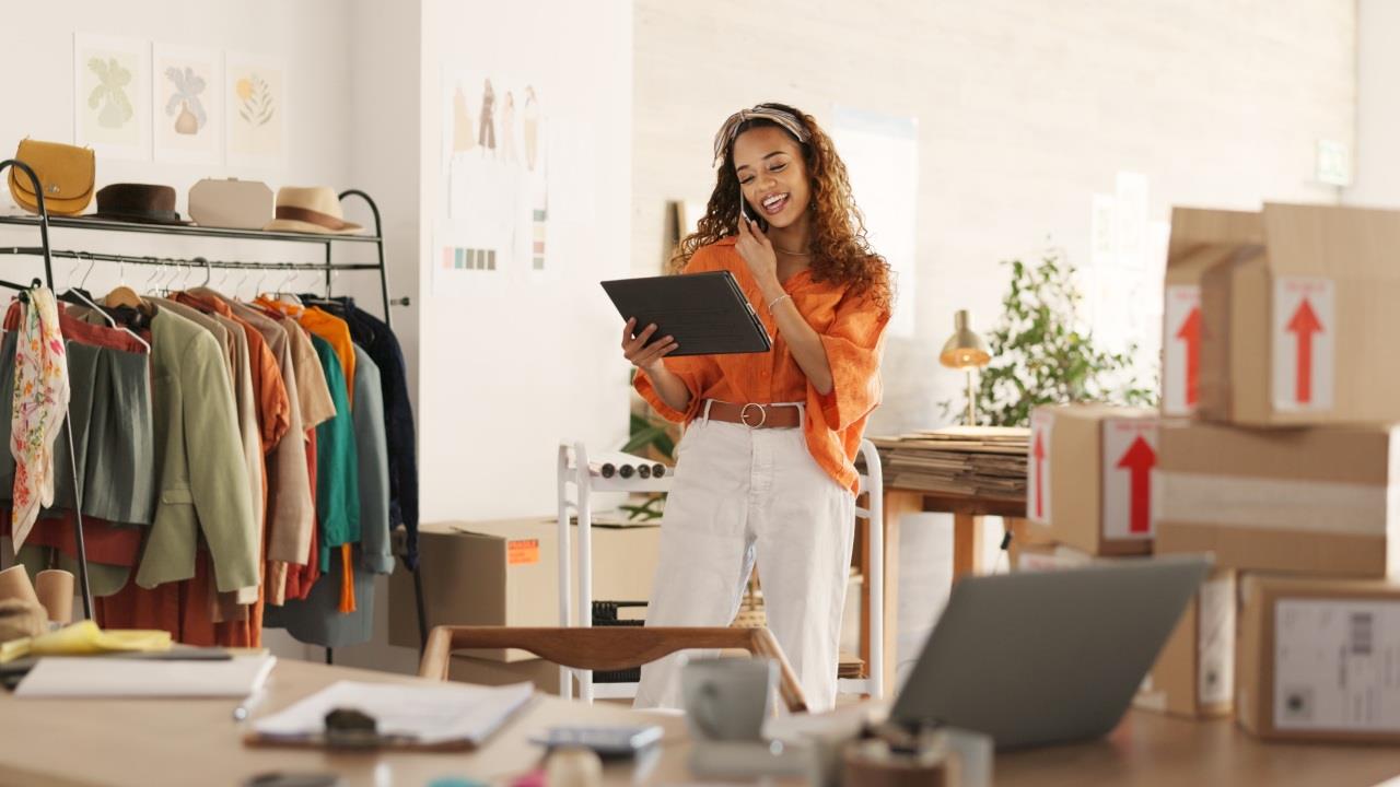 Fashion’s Digital Runway: How Social Media Marketing Drives Brand Success