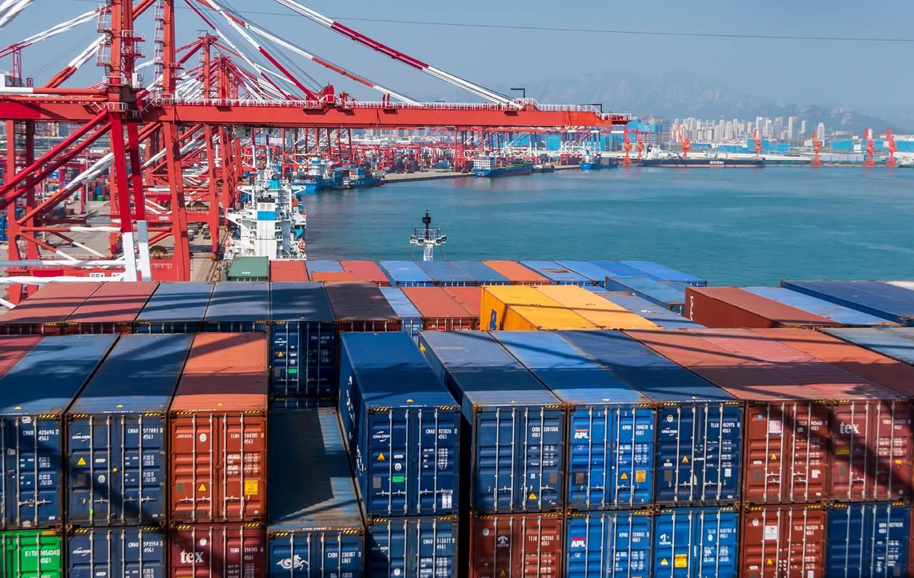 Threads Under Tension: Logistics in Textiles & Apparel 2025