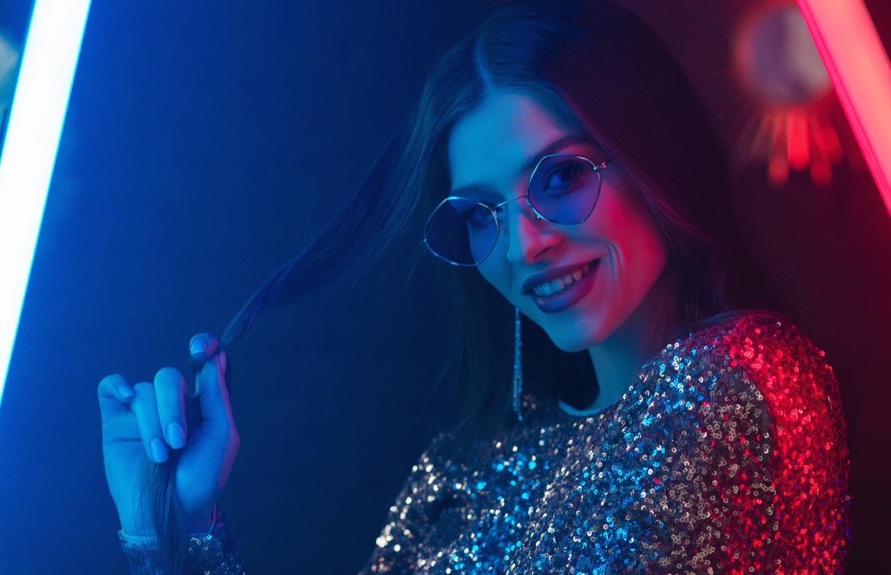 From Fibre to Glow: The Science Powering Luminous Fashion