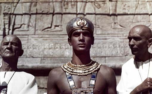 Contemporary Fashion from the Land of Pharaohs