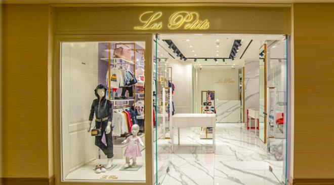 What is the demography of the target market for luxury kidswear?