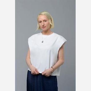 T-Shirt with Shoulder Pads