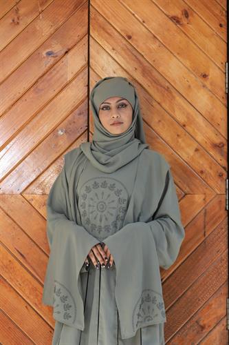 Women Elegant Black Embroidered Abaya