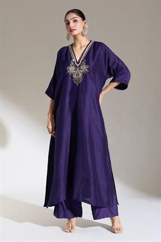 Women's Aura Vastra Wear