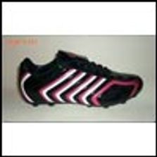 Soccer shoes