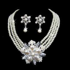 Metal, Pearl, White & Gold