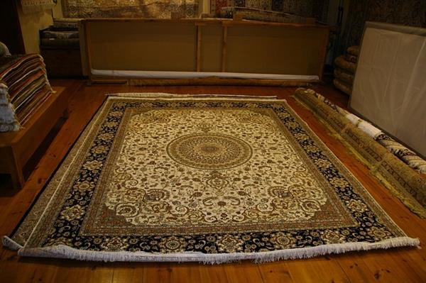 Hand Knotted Rugs