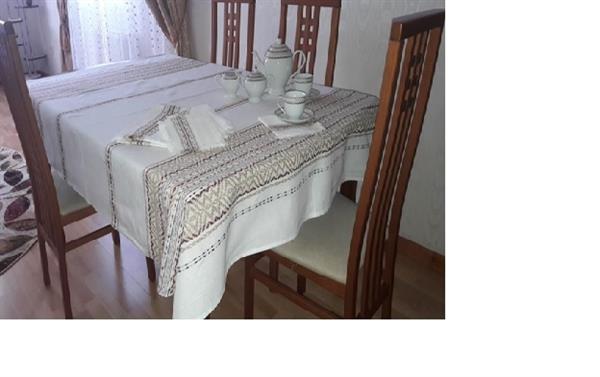 Linen Table Covers