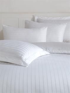 White Plain Foam Pillows