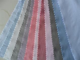 104g/sq meter, 100% Cotton, Yarn dyed, Plain