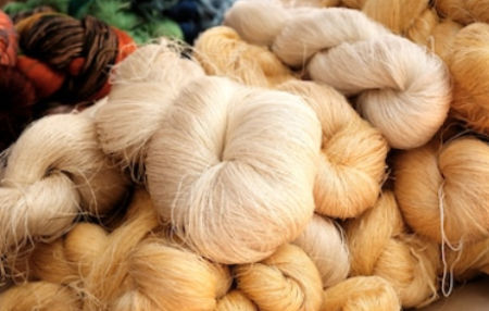 Raw White Silk Yarn