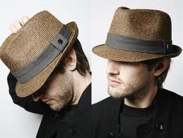 Hat-9740