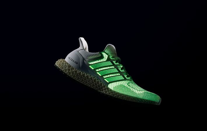 Antología Dar una vuelta Destello Adidas India introduces glow in the dark running shoes Ultra4D -  Fibre2Fashion