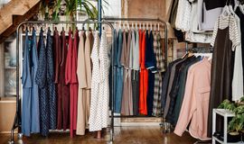 UK retailers see softer year-end as December sales momentum fades