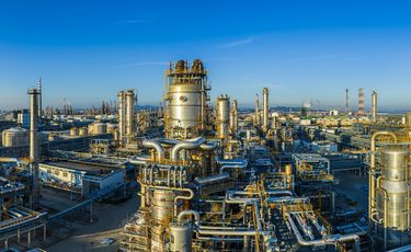 Trump announces Reliance to support $300 bn refinery...