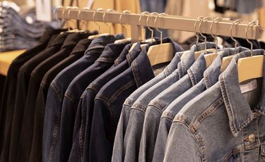 Sales at US apparel, clothing accessories stores up...