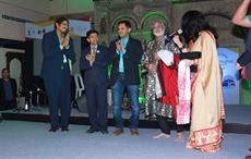 L-R: Siddharth Kohli, Ike Sinha, Chintan Oza, Pandit Vishwa Mohan Bhatt, Sunita Bhuyan; Courtesy: Chintan Oza