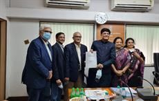 TEXPROCIL team comprising Dr Siddhartha Rajagopal, Sunil Patwari, and Manoj Patodia, with Indian textiles minister Piyush Goyal (3rd right) and Mos for textiles Darshana Jardosh (2nd right).