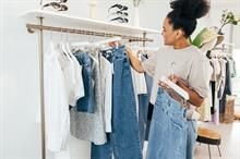 US retail sales drop 0.32% in Sept, clothing sales up by 1.06% MoM