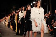 Australian Fashion Week bans fur, exotic skins & feathers on catwalk