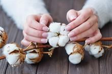 ICE cotton extends rally on rising crude oil, US drought fears