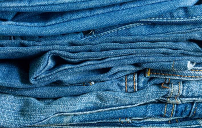 Researchers find blue jeans microfibre footprint in Arctic ...