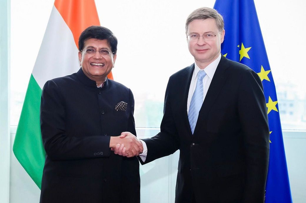Indian minister Piyush Goyal (L) and European Commission executive vice president Valdis Dombrovskis. Pic: Twitter | Piyush Goyal