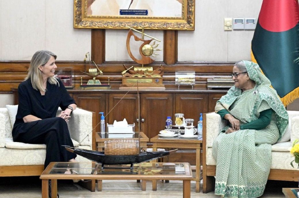 H&M Group CEO Helena Helmersson (L) with Bangladeshi Prime Minister Sheikh Hasina. Pic: H&M Group