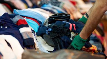 UK's textile recycling crisis: Infrastructure gaps & export challenges
