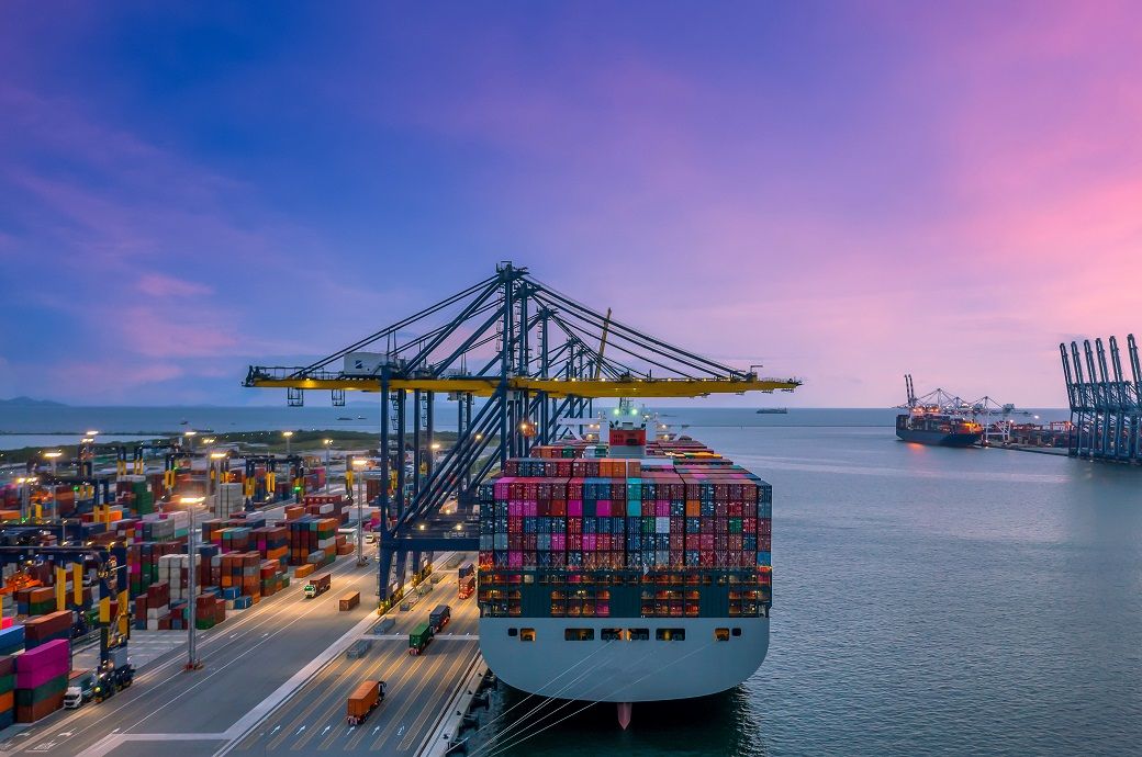 China's export container shipping price index rises 14.3% in May 2024