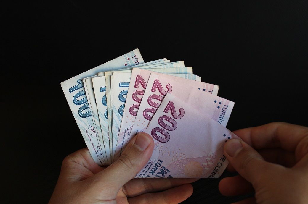 Turkiye's economic confidence index falls to 95.8 in June