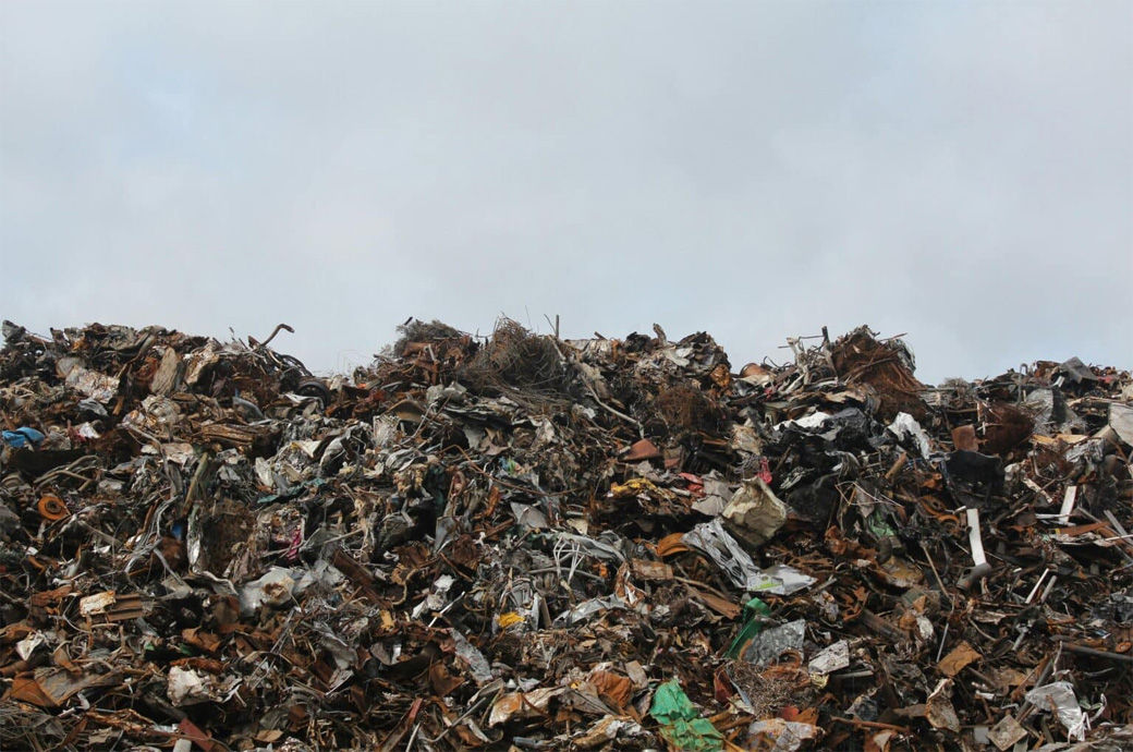 'Global apparel industry leaks millions of tonnes of plastic waste'