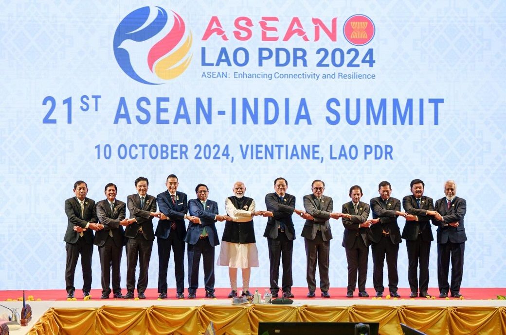  Philippine prez backs review of ASEAN-India trade pact