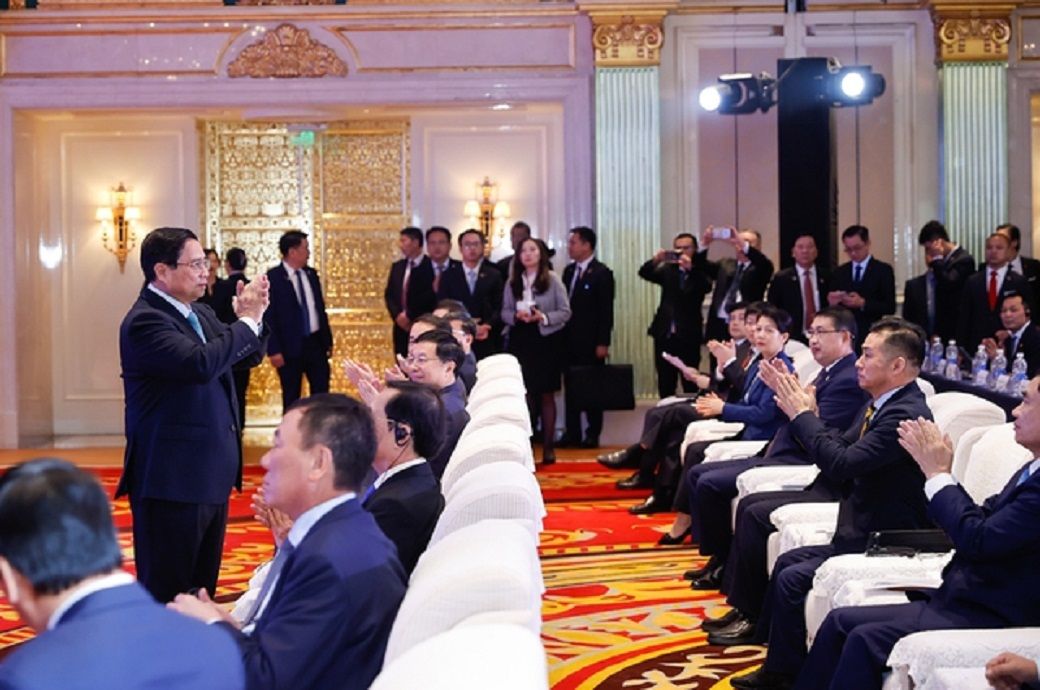  Vietnamese PM calls for stronger business partnerships with China