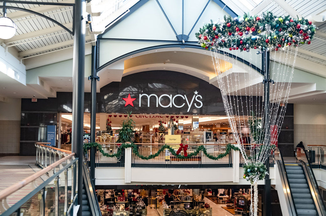 Macy's welcomes retail veteran Robert Chavez to board of directors