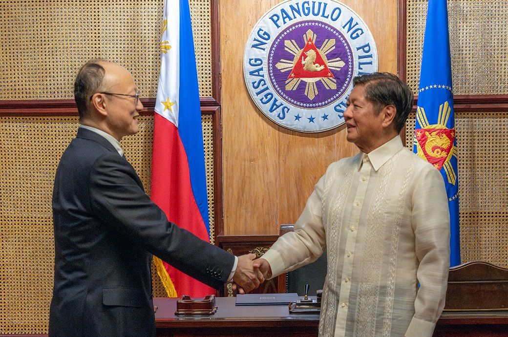 ADB, Philippine leaders discuss strengthening cooperation for growth