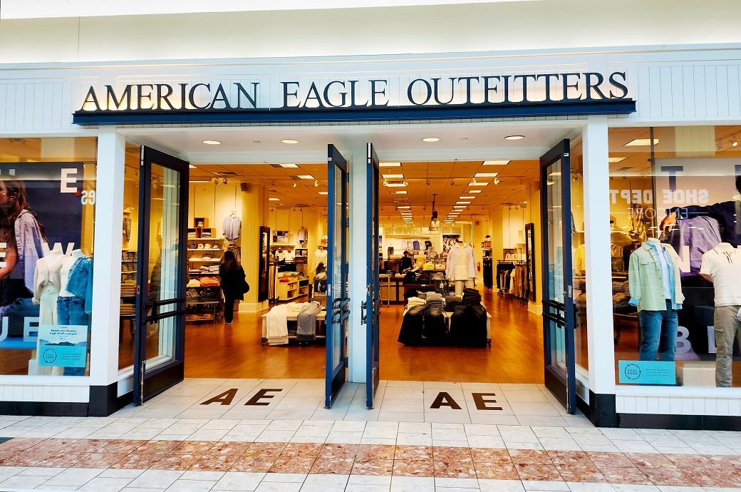 American Eagle Outfitters predicts moderate revenue drops for Q1 FY25