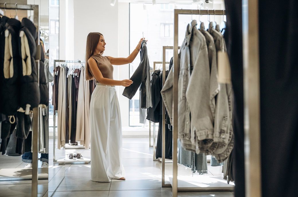 UK consumer sentiment up, retail spending flat in May: BRC-Opinium