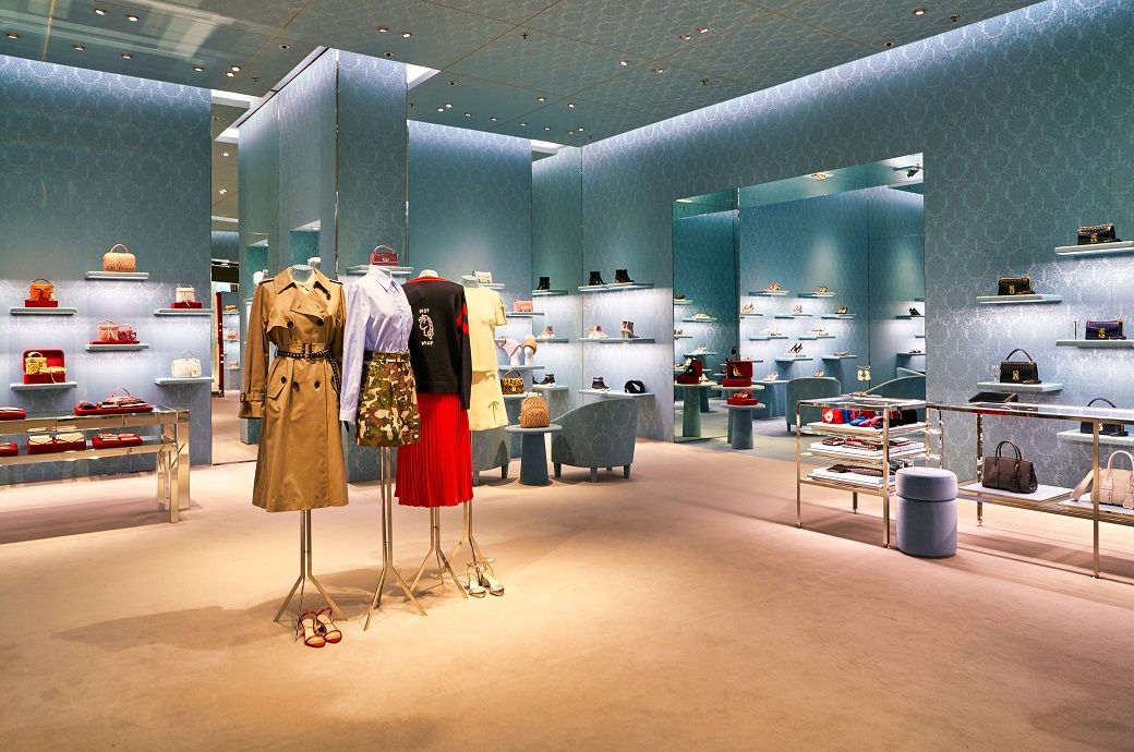 China's retail sales rise 5% in H1 2025, led by online growth