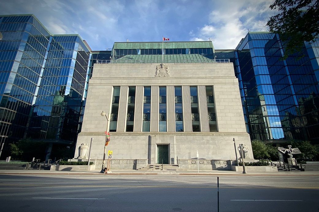 Bank of Canada leaves benchmark interest rate unchanged at 2.75%