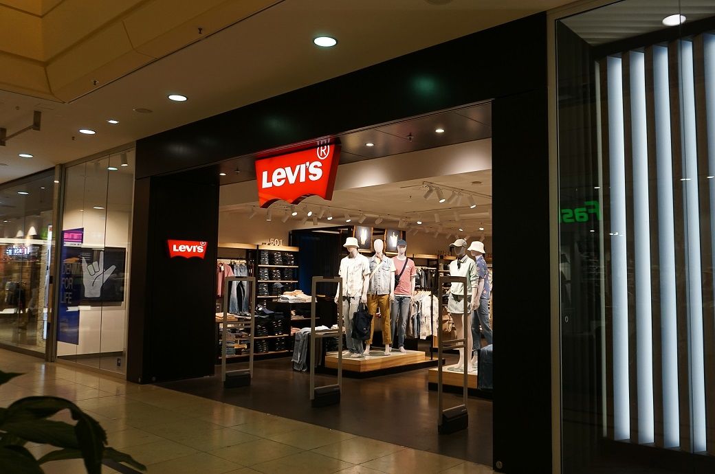  US' Levi Strauss raises full-year outlook after strong Q2 performance