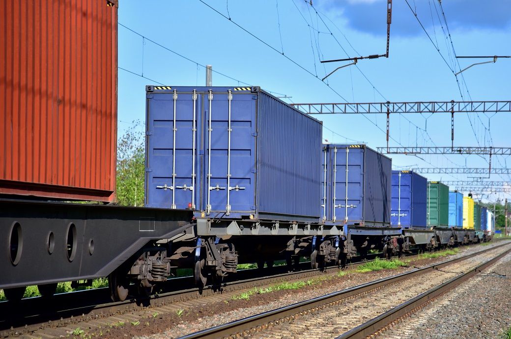 China's railway freight volume sees steady growth in H1 2025
