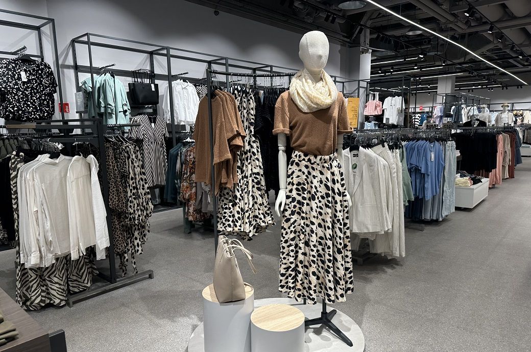 Poland's retail sales rise 2.2% YoY; apparel leads with 11.8% surge