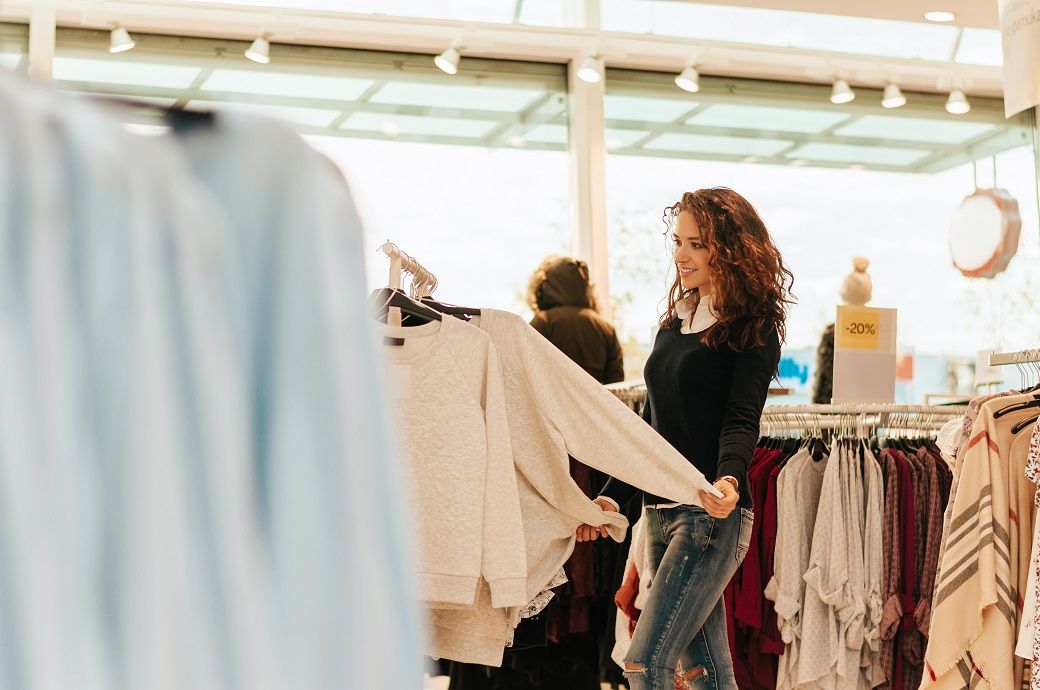 UK retail sales volumes up 0.9% MoM, 1.7% YoY in Jun 2025