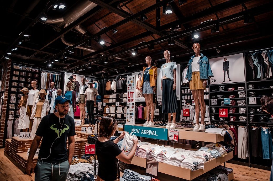 US holiday spending to rise 3% as consumers brace for tariff impact