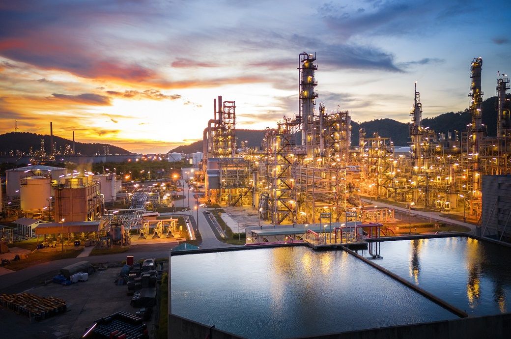 US sanctions Russia's top oil firms, calls for immediate ceasefire