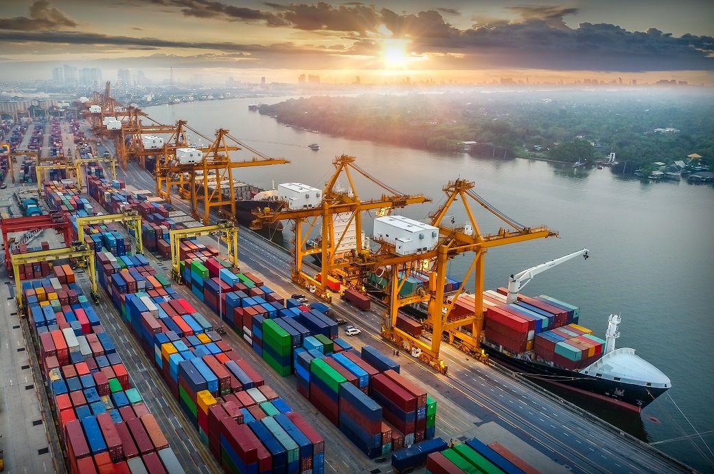 Drewry WCI continues to fall; rates slide on key trade routes