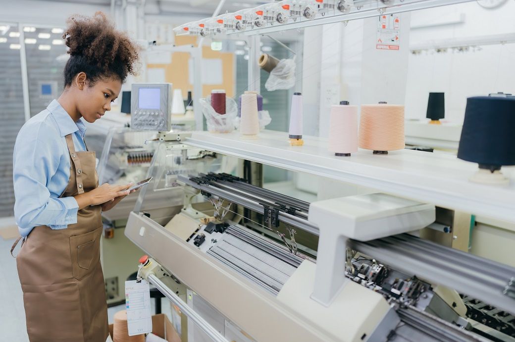 US manufacturing grows but demand slump drives record inventories