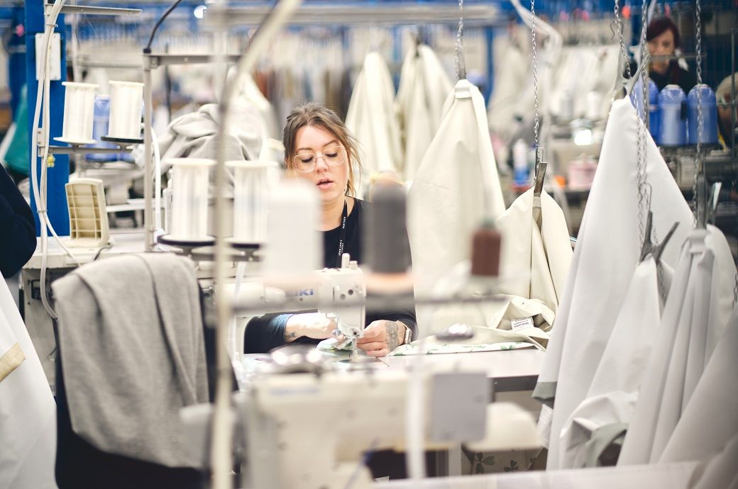 UK manufacturing returns to growth in Nov as PMI hits 14-month high