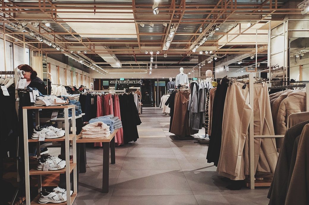 Italian apparel retail sales drop 5.2% YoY in Sept